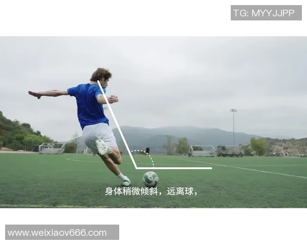 铲子足球的魅力与技巧解析让你在球场上大放异彩的秘诀分享